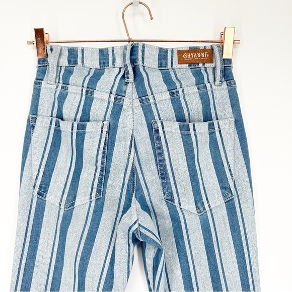 Shyanne Women's Stripe Bootcut Jeans Size 27 - Picture 9 of 9